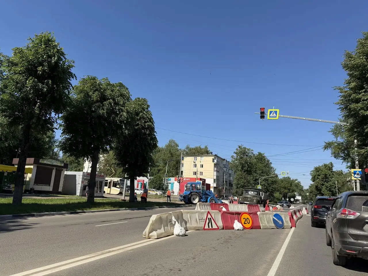 Движение в районе перекрестка проспект Кирова - улица Ленина частично ограничено