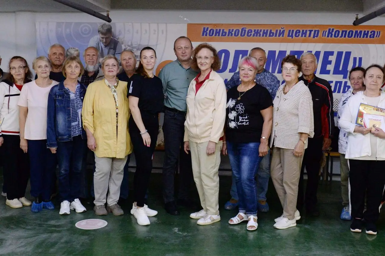 Коломенские пенсионеры соревновались в стрельбе из пневматической винтовки