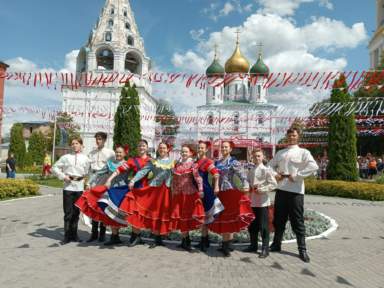 12 тысяч гостей собрал семейный фестиваль русской культуры «Рябинушка»