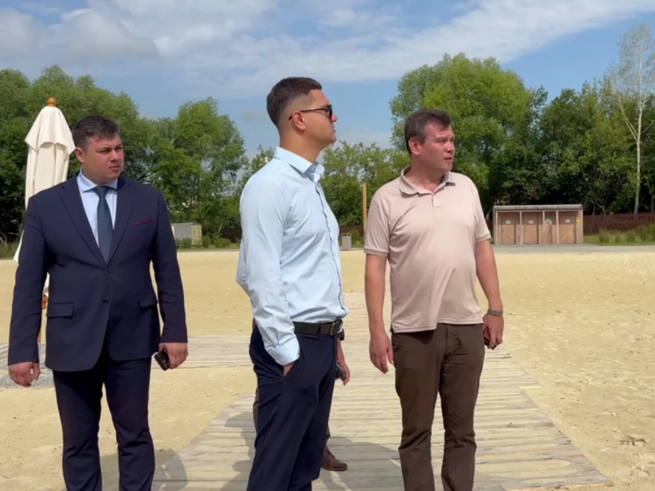 Пляж на реке Коломенке проверил глава округа