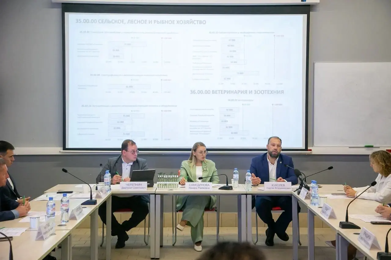 Депутаты Мособлдумы обсудили подготовку молодых кадров для сельского хозяйства в Коломне