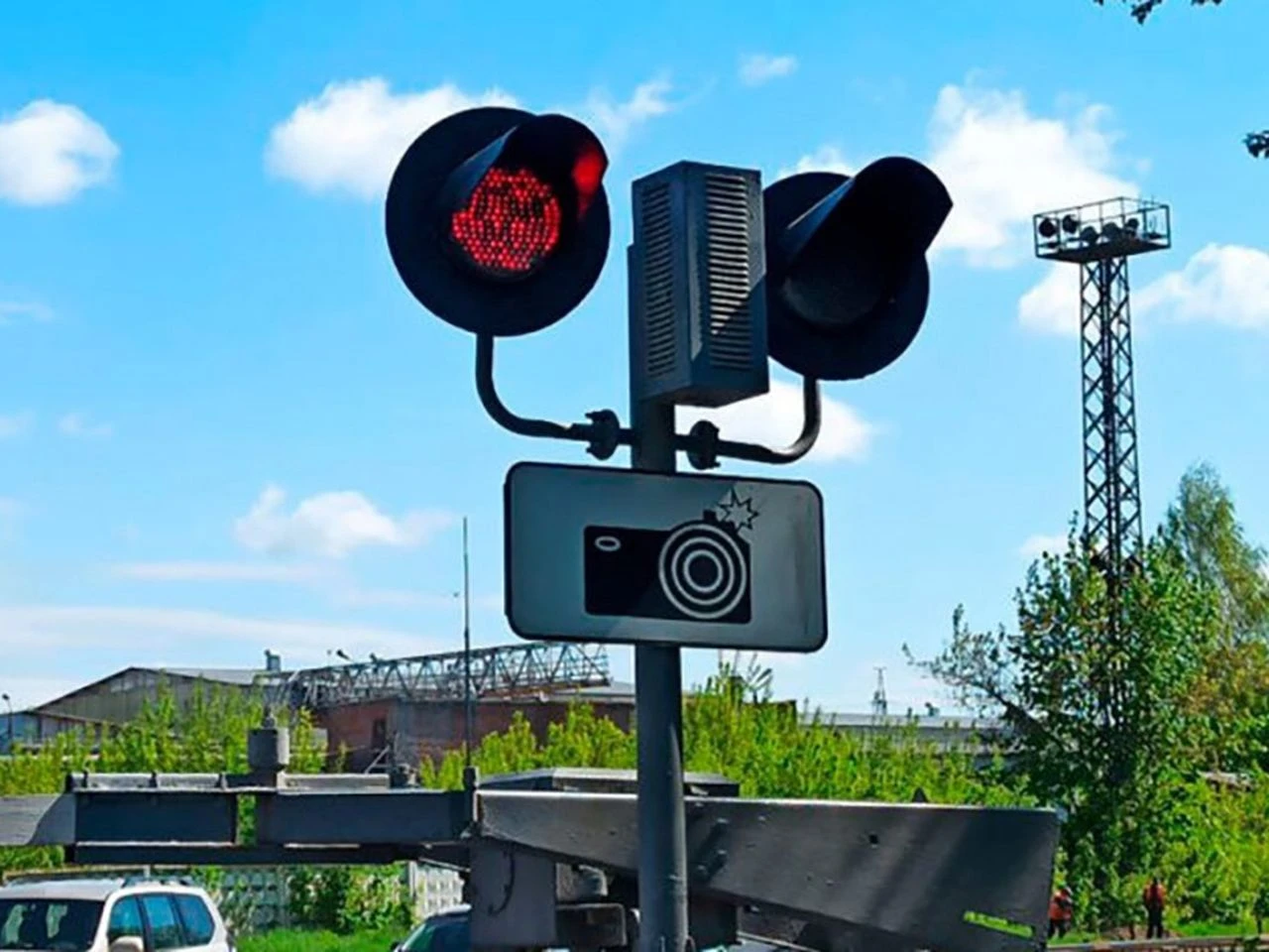 Движение через ж/д переезд на Озерской ветви ограничат