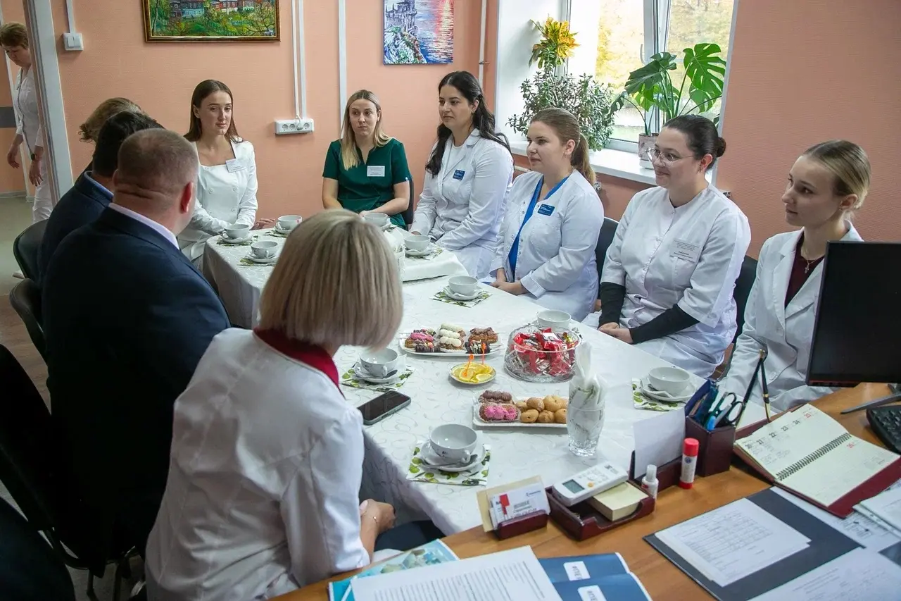 Более 60 врачей и 70 специалистов приступили к работе в Коломенской больнице Более 60 врачей и 70 специалистов приступили к работе в Коломенской больнице