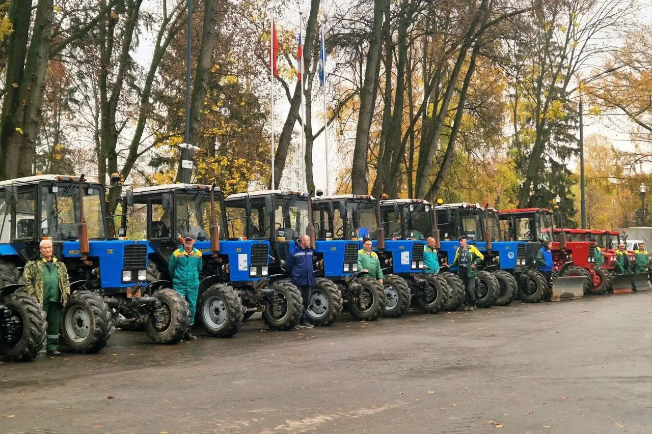 В Коломне проверили готовность парков к зимнему сезону В Коломне проверили готовность парков к зимнему сезону