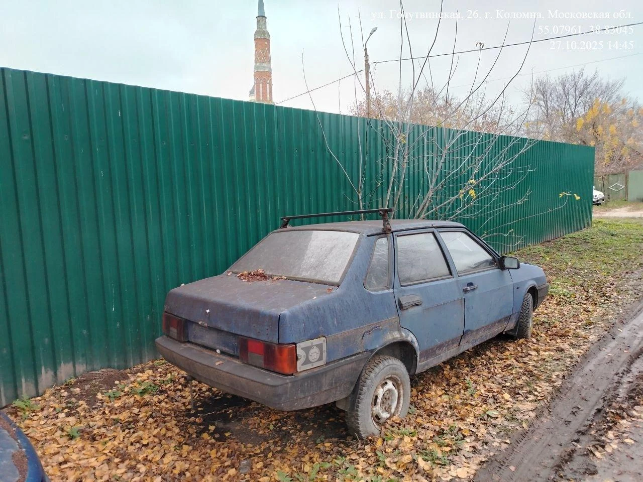 В Коломне ищут владельца ВАЗа, оставленного на улице Голутвинской