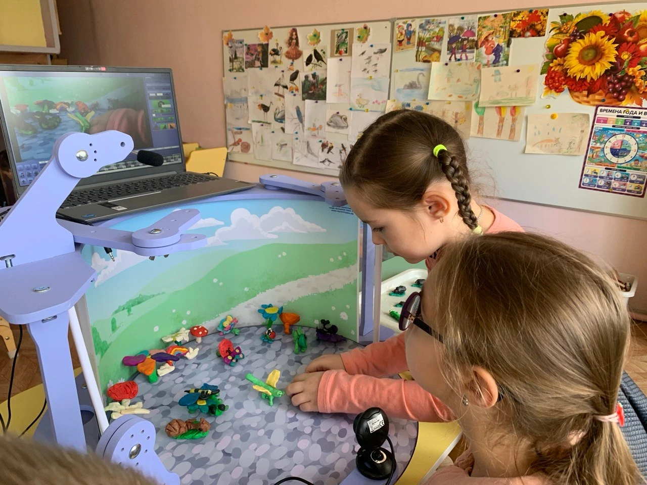 В школе №16 детсадовцы создали собственный мультфильм из пластилина