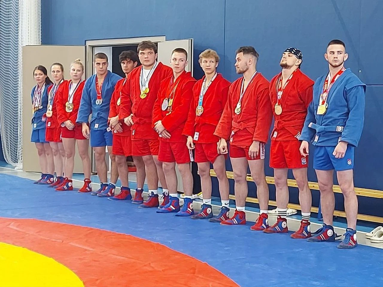 В коломенском вузе прошел спортивный праздник ко Дню самбо