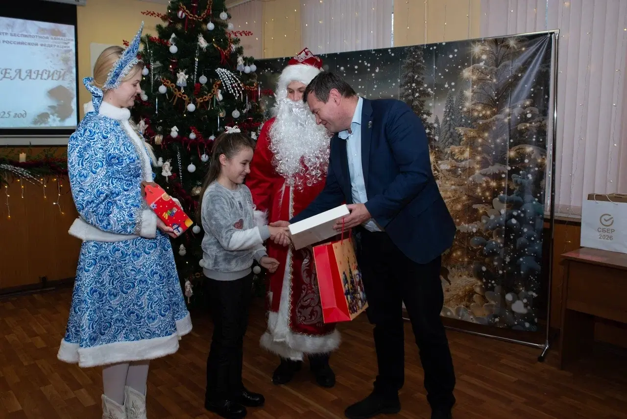 Глава Коломны исполнил новогоднюю мечту дочери погибшего участника СВО