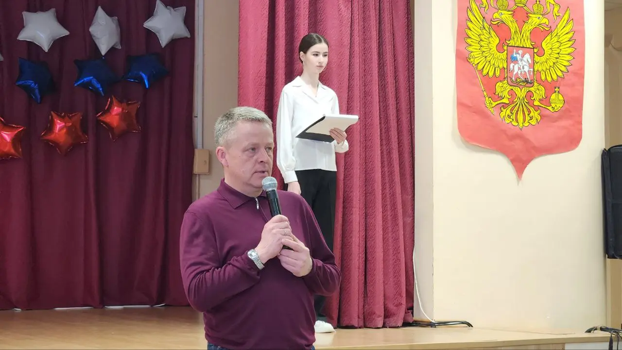 В школе № 17 открылась выставка о детях войны