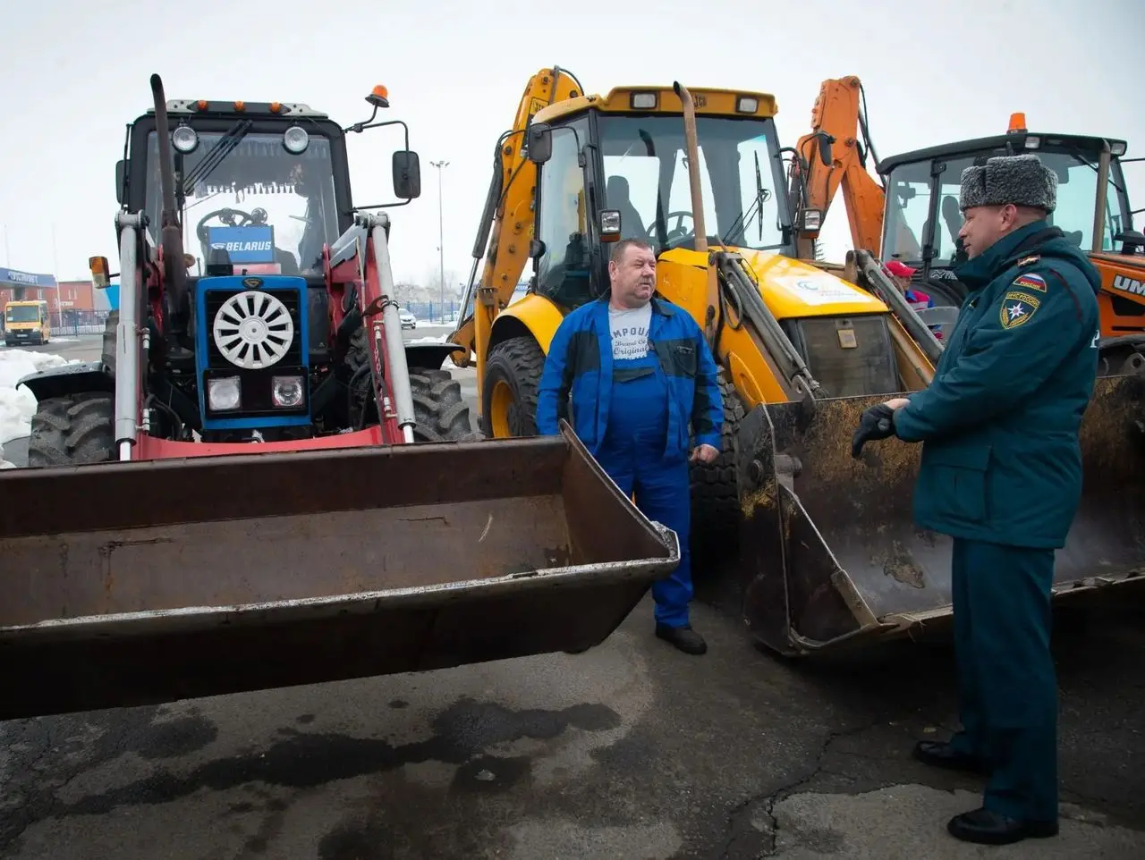 В Коломне проверили готовность спецтехники к паводку и пожарам